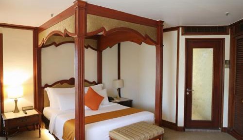 Queen Suite