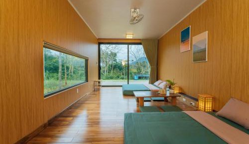 Deluxe Double or Twin Room with Mountain View