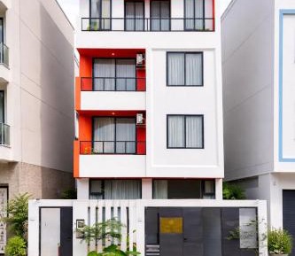 Studio with Balcony