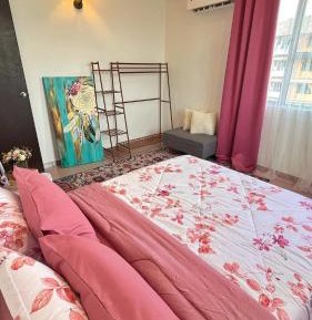 One-Bedroom Apartment with Balcony