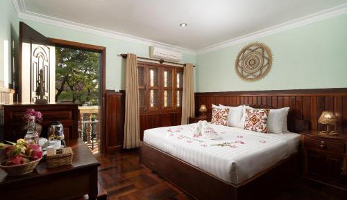 Deluxe Double or Twin with Bathtub Balcony - Free Pickup