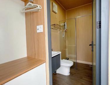 Five-Bedroom Apartment