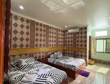 Deluxe Family Room