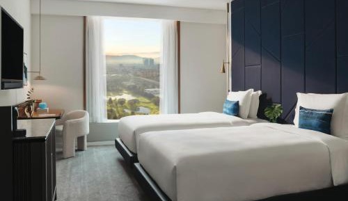 Premium Twin Room with Golf Course View