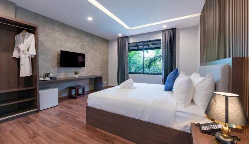Family Suite with Balcony