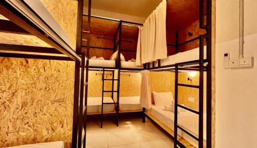 Bed in 8-Bed Mixed Dormitory Room