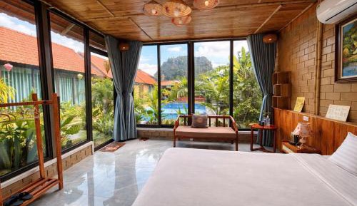 King Room with Pool View