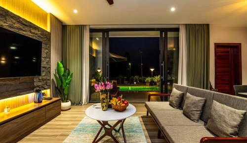Villa Three-Bedroom with Private Pool - Free City Shuttle Service + Mini Bar
