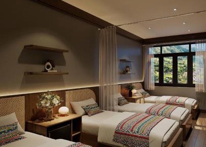 Quadruple Room with Private Bathroom