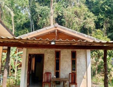 Bungalow with Garden View
