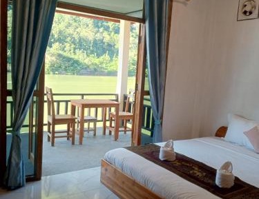 Triple Room with Mountain View