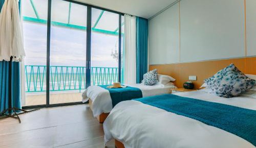 Deluxe Twin Room with Sea View