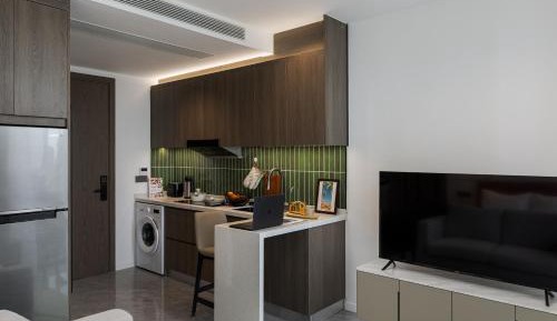 Executive Studio with Kitchenette, Washing Machine and Balcony City View