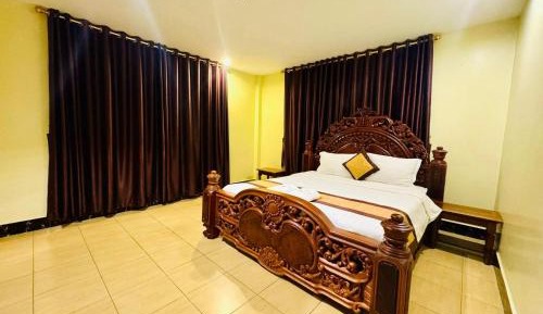 Deluxe King Room