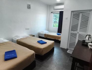 Triple Room with Private Bathroom