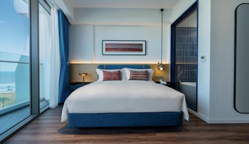 Executive Suite City View