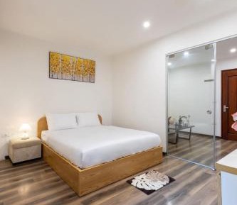 One-Bedroom Apartment with City View