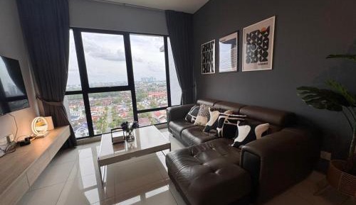 Family Two-Bedroom Apartment with View