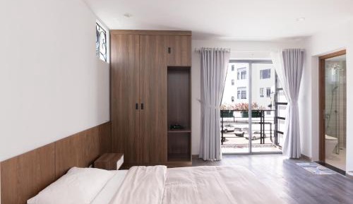Standard Queen Room