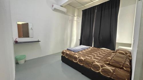 Double Room with Shared Toilet