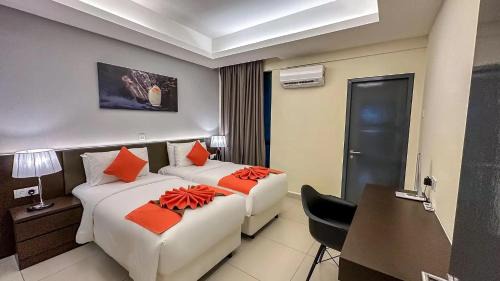 Three bedroom suite (King+Twin+Twin)