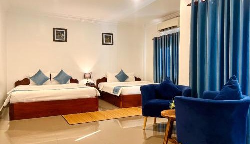 Deluxe Family Room
