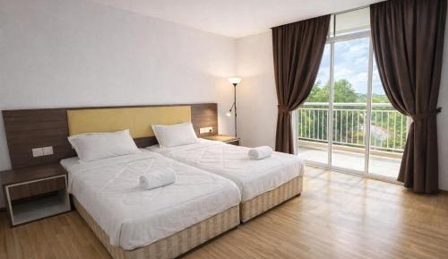 Deluxe Double or Twin Room with Balcony