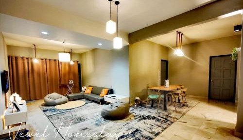 Three-Bedroom Apartment with Balcony