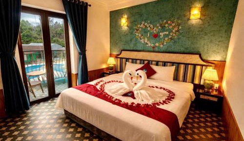 King Room with Pool View
