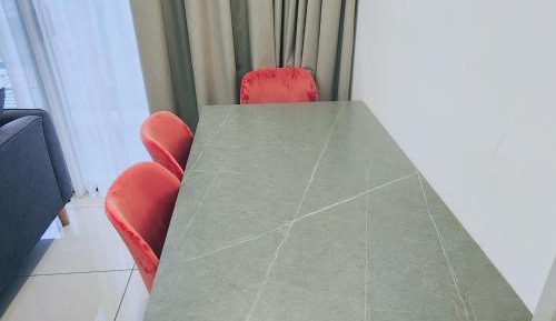 Deluxe One-Bedroom Apartment with City View
