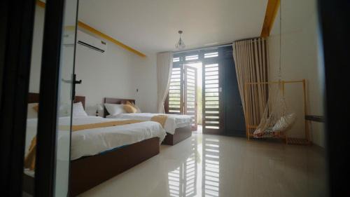 Triple Room with City View