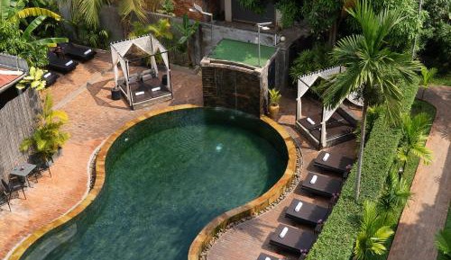 Deluxe Double Room with Balcony and Pool View @ Free Pickup