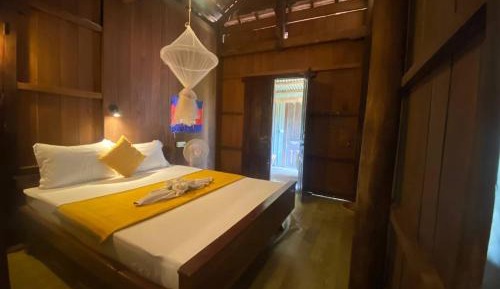 Double Room with Shared Bathroom