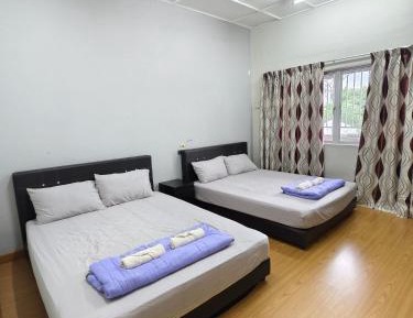 Deluxe Family Room