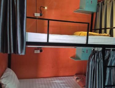 Mixed Dormitory Room