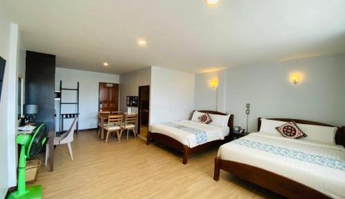 Quadruple Room with Private Bathroom