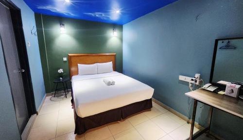 Queen Room