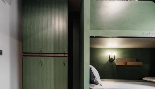 Single Bed in Mixed Dormitory Room