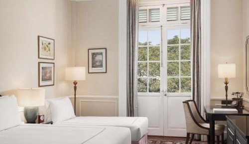 Landmark Twin Room with Pool View