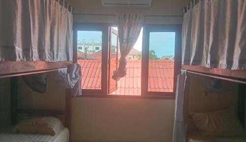 Bunk Bed in Mixed Dormitory Room