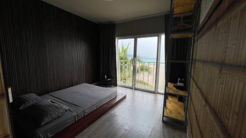 Queen Room with Sea View