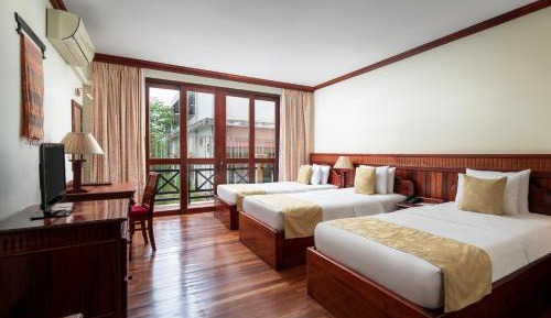 Deluxe Triple Room with Balcony