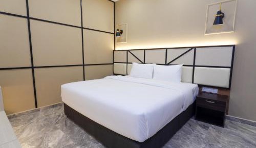 Standard King Room without Window