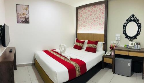 Deluxe Queen Room