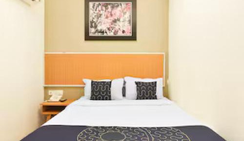 Standard Queen Room