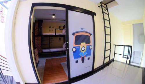 Bed in 10-Bed Mixed Dormitory Room