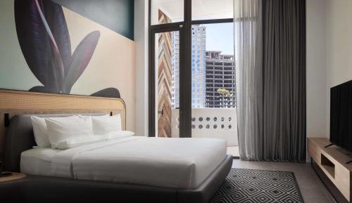 Superior Suite with One Double Bed and Two Single Beds - City View