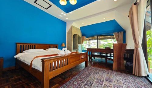 Superior King Suite