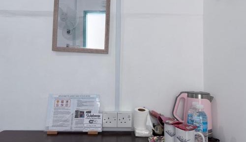 Queen Room with Shared Bathroom