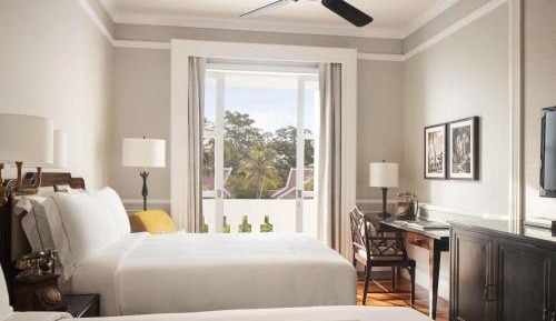 State Twin Room with Pool View